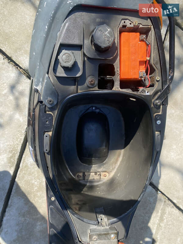 Скутер Piaggio Gilera 2000 в Иршаве