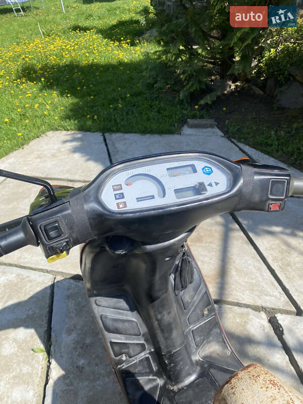 Скутер Piaggio Gilera 2000 в Иршаве