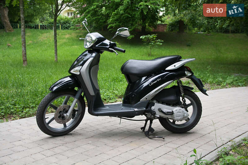 Скутер Piaggio Liberty 50 2007 в Ровно