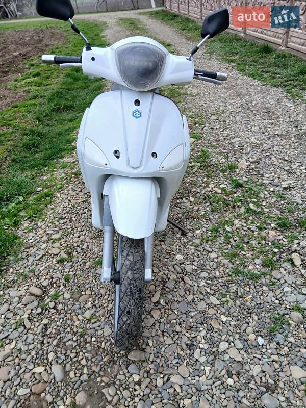 Грузовые мотороллеры, мотоциклы, скутеры, мопеды Piaggio Liberty 2007 в Черновцах