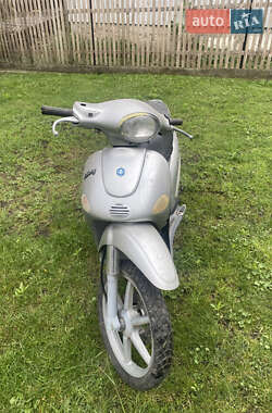 Максі-скутер Piaggio Liberty 2000 в Чернівцях