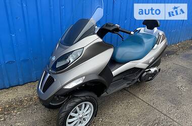Макси-скутер Piaggio MP3 2014 в 