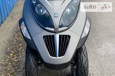 Макси-скутер Piaggio MP3 2014 в 