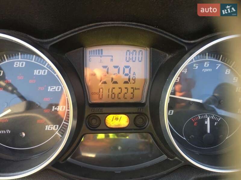 Макси-скутер Piaggio MP3 2011 в Белой Церкви фото 8 Макси-скутер Piaggio MP3 2011 в Белой Церкви