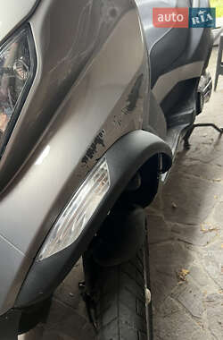 Скутер Piaggio MP3 2009 в Киеве фото 3 Скутер Piaggio MP3 2009 в Киеве