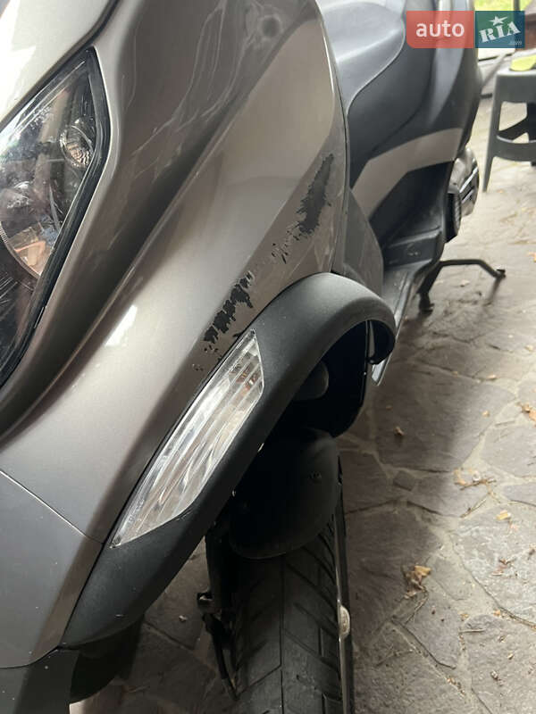 Скутер Piaggio MP3 2009 в Киеве фото 3 Скутер Piaggio MP3 2009 в Киеве