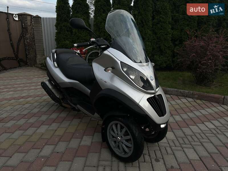 Piaggio MP3 2008