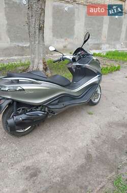 Макси-скутер Piaggio X10 2013 в 