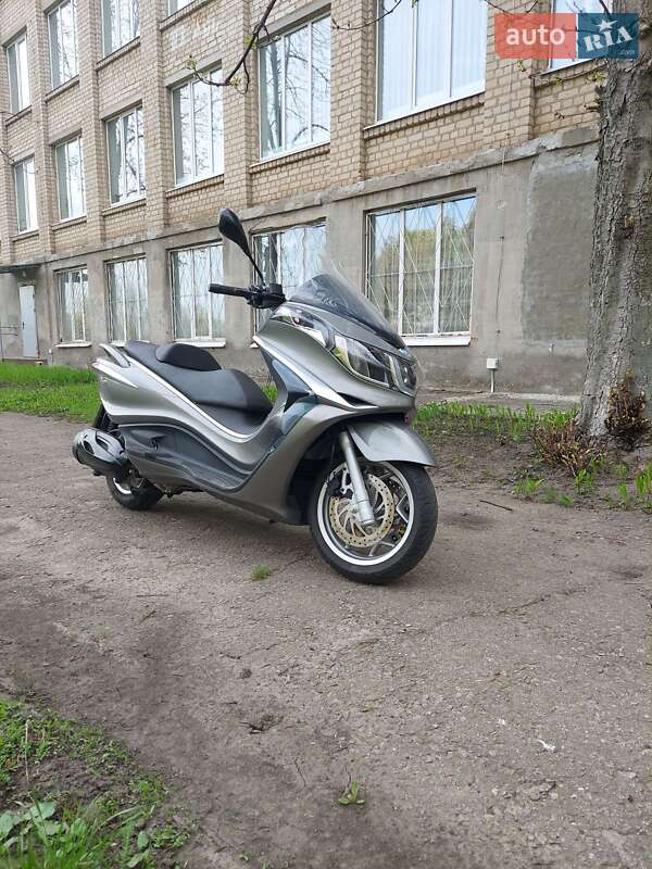 Макси-скутер Piaggio X10 2013 в 
