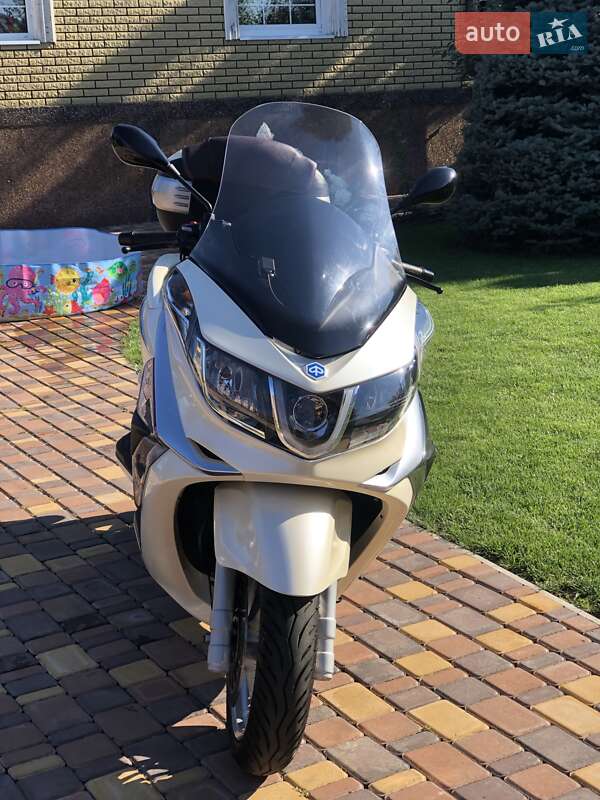Макси-скутер Piaggio X10 2014 в Умани