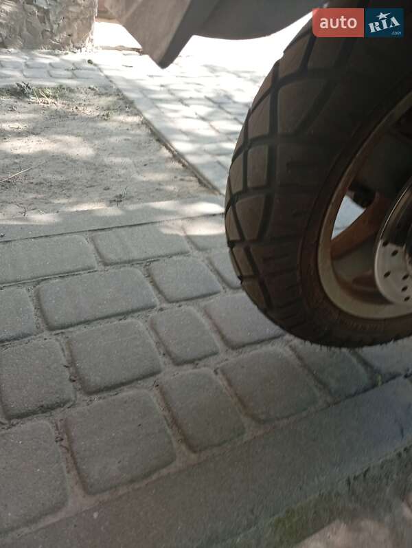 Максі-скутер Piaggio X8 2004 в Львові фото 4 Максі-скутер Piaggio X8 2004 в Львові