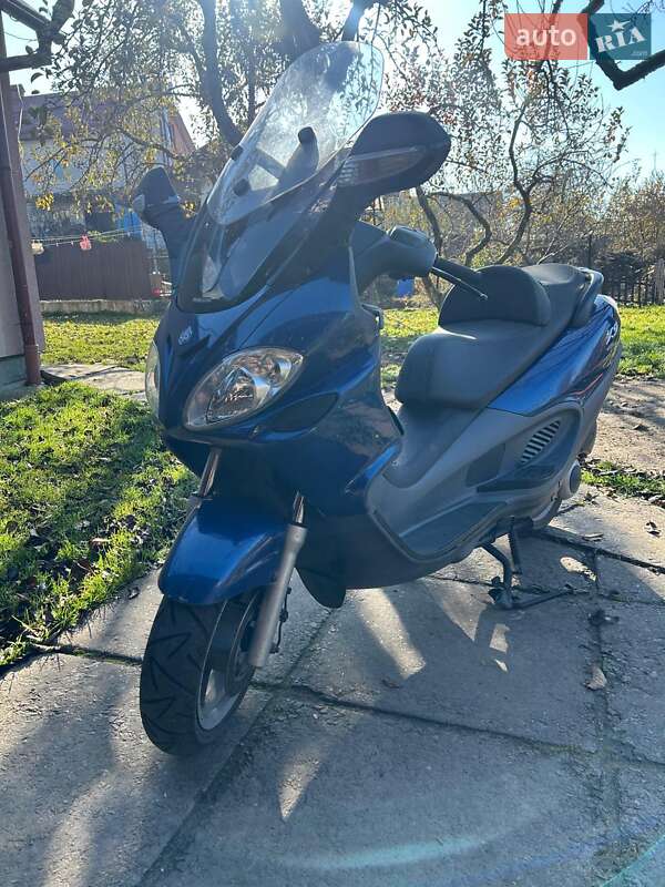 Максі-скутер Piaggio X9 2003 в Львові