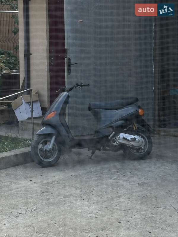 Скутер Piaggio Zip 2007 в Кам'янець-Подільському