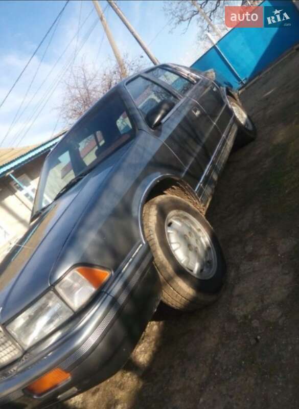 Седан Plymouth Acclaim 1991 в Одессе