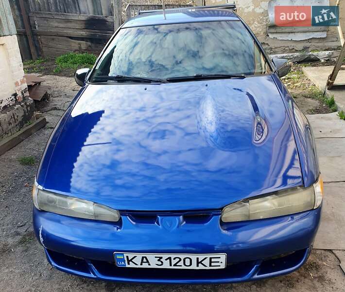 Купе Plymouth Laser 1992 в 