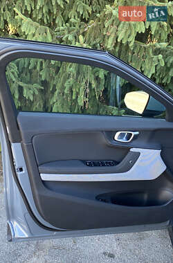 Лифтбек Polestar 2 2023 в 