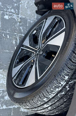 Седан Polestar 2 2022 в 