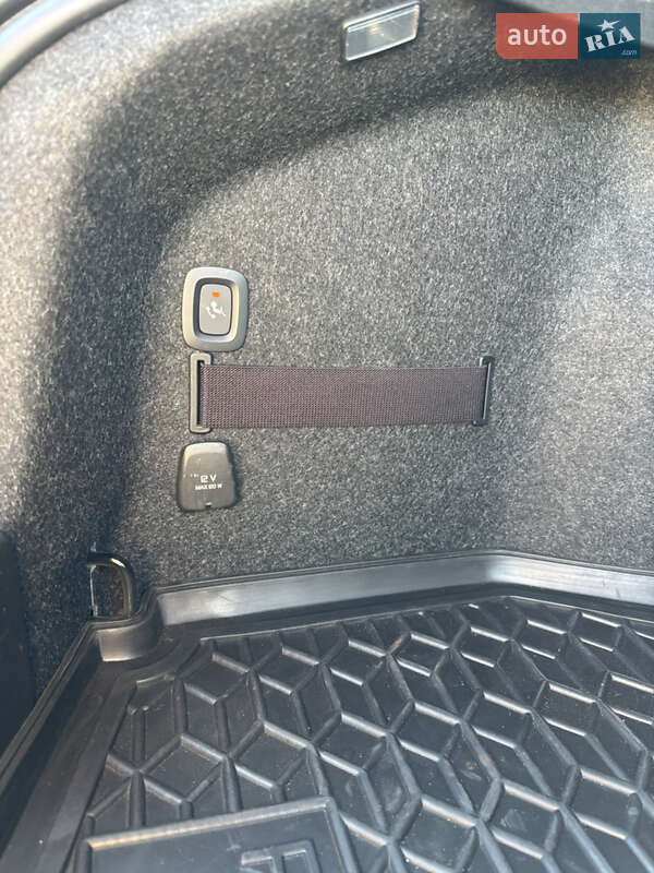 Лифтбек Polestar 2 2022 в Ромнах фото 15 Лифтбек Polestar 2 2022 в Ромнах