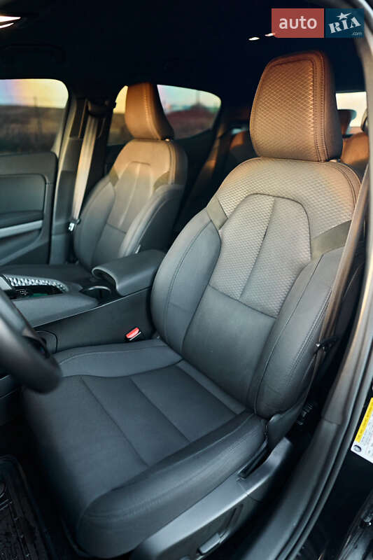 Лифтбек Polestar 2 2023 в Ровно фото 28 Лифтбек Polestar 2 2023 в Ровно