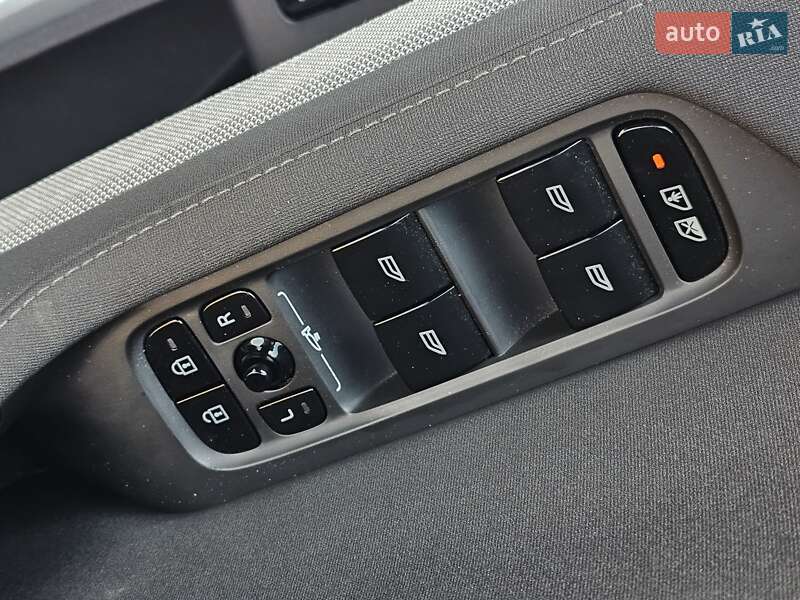 Лифтбек Polestar 2 2022 в Киеве фото 28 Лифтбек Polestar 2 2022 в Киеве