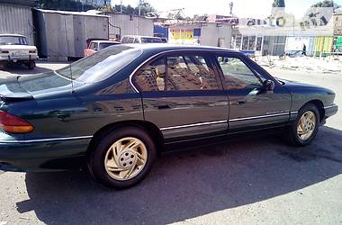 Седан Pontiac Bonneville 1992 в Киеве