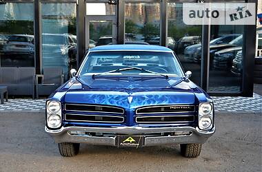 Седан Pontiac Catalina 1966 в 
