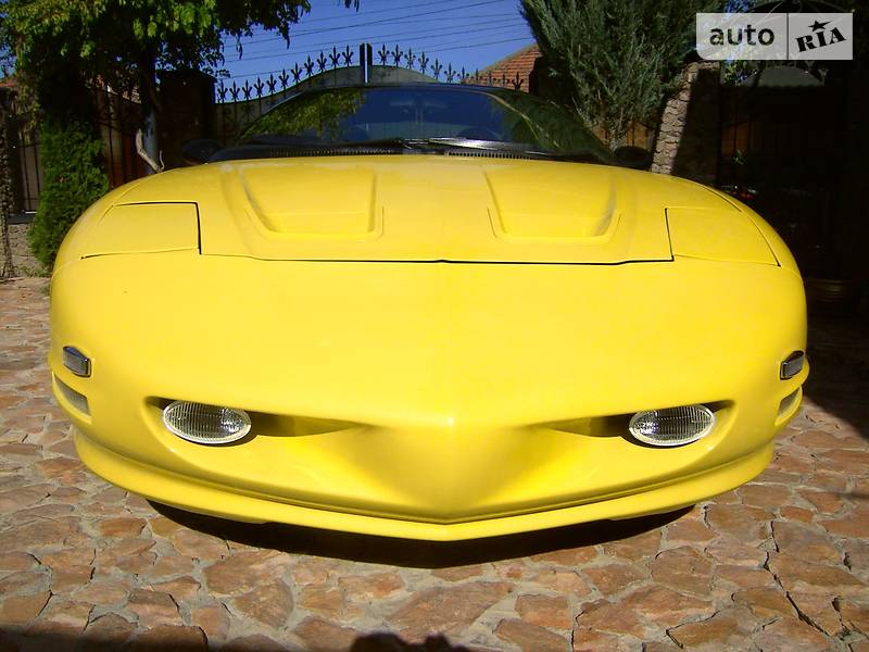 Pontiac Firebird 1993 року
