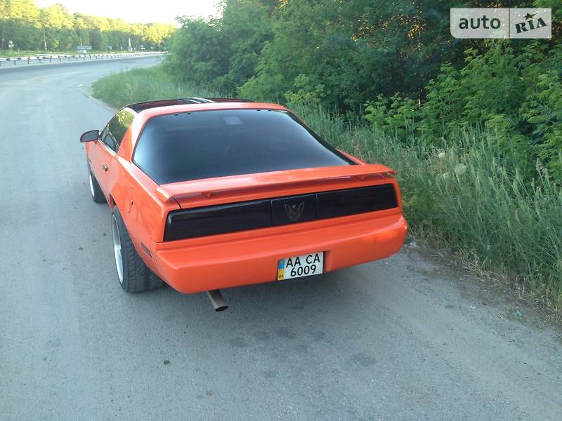 Купе Pontiac Firebird 1988 в Запорожье фото 5 Купе Pontiac Firebird 1988 в Запорожье