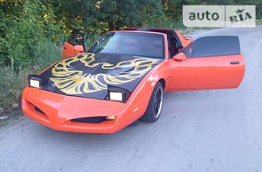 Купе Pontiac Firebird 1988 в 