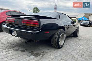 Купе Pontiac Firebird 1989 в 