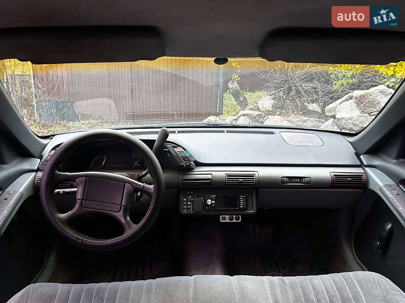 Купе Pontiac Grand Prix 1988 в Василькове