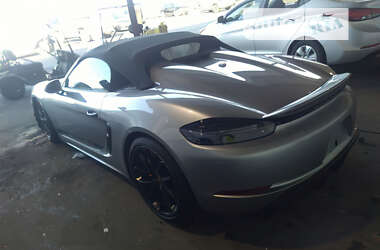 Родстер Porsche 718 Spyder 2021 в 