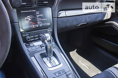 Купе Porsche 911 2017 в 
