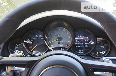 Купе Porsche 911 2017 в 