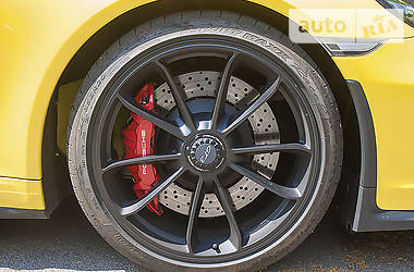 Купе Porsche 911 2017 в 