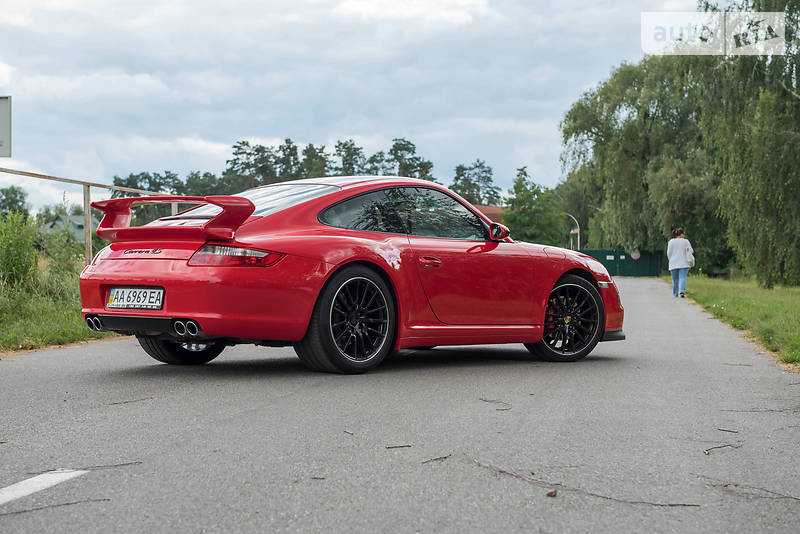 Купе Porsche 911 2006 в 