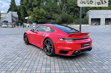 Купе Porsche 911 2021 в 