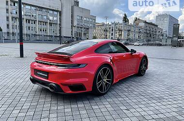 Купе Porsche 911 2021 в 