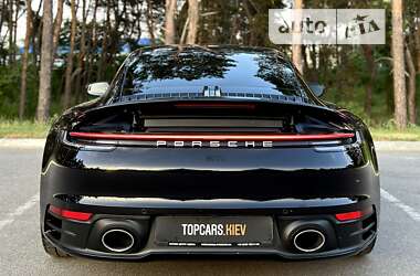 Купе Porsche 911 2021 в 