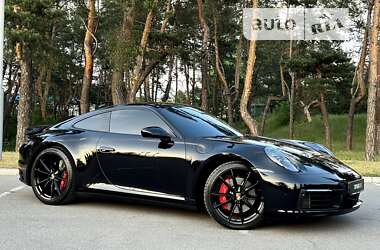 Купе Porsche 911 2021 в 