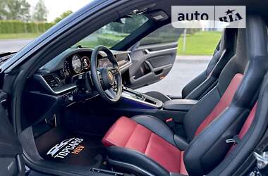 Купе Porsche 911 2021 в 