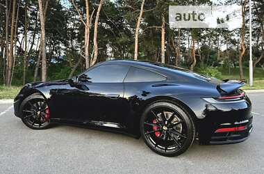 Купе Porsche 911 2021 в 