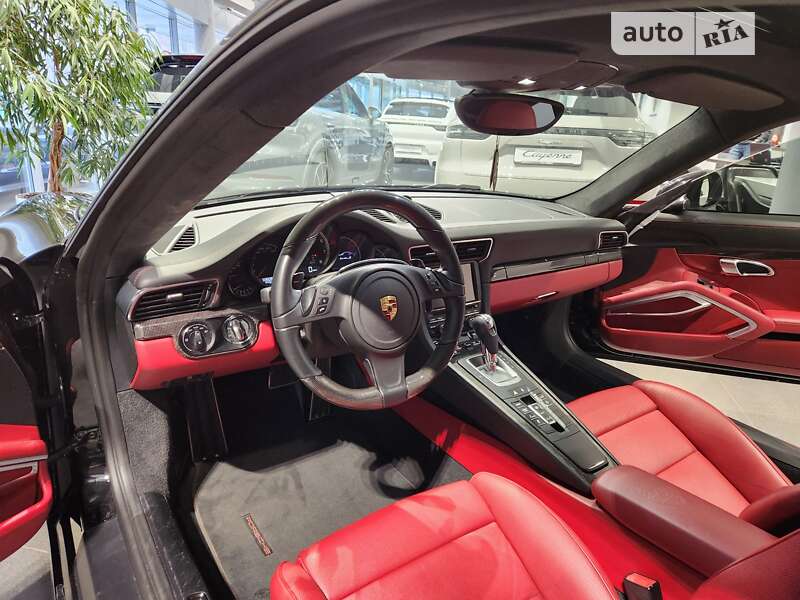 Купе Porsche 911 2013 в Дніпрі