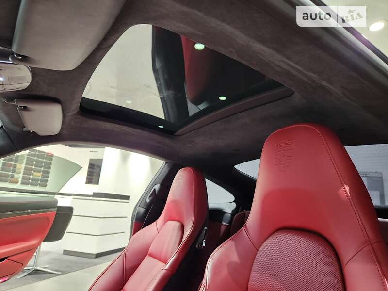 Купе Porsche 911 2013 в Дніпрі