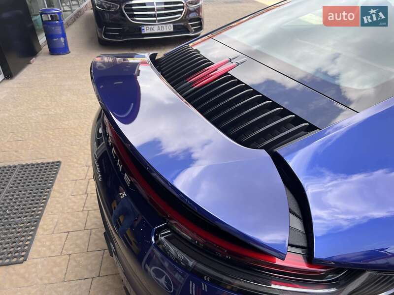 Купе Porsche 911 2022 в Львове