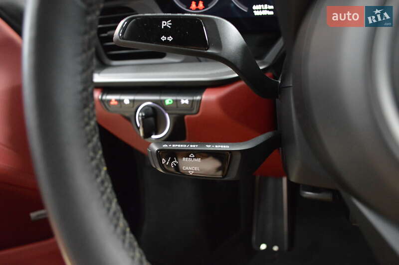 Купе Porsche 911 2022 в Львове