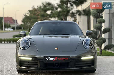Купе Porsche 911 2019 в 