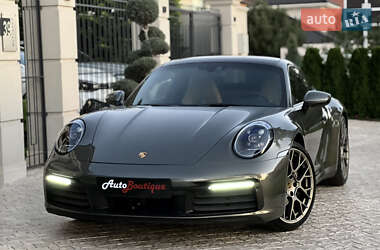 Купе Porsche 911 2019 в 