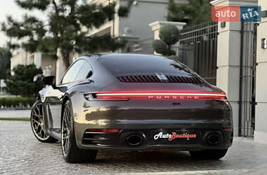 Купе Porsche 911 2019 в 