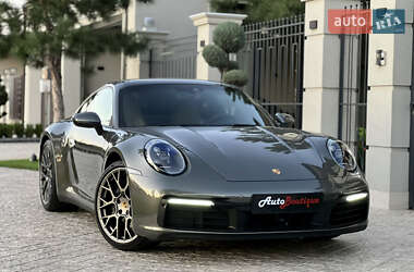 Купе Porsche 911 2019 в 